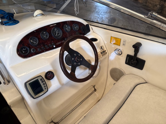 Canestrari Cuddy 215 2004 Volvo 190 hp Pata SX